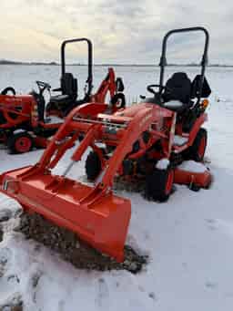 Kubota BX2680 W/ Loader 8947