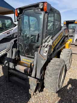 2014 New Holland L220 Skid Steer