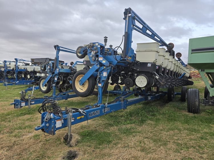 Kinze 3650 16/31 Planter 5813