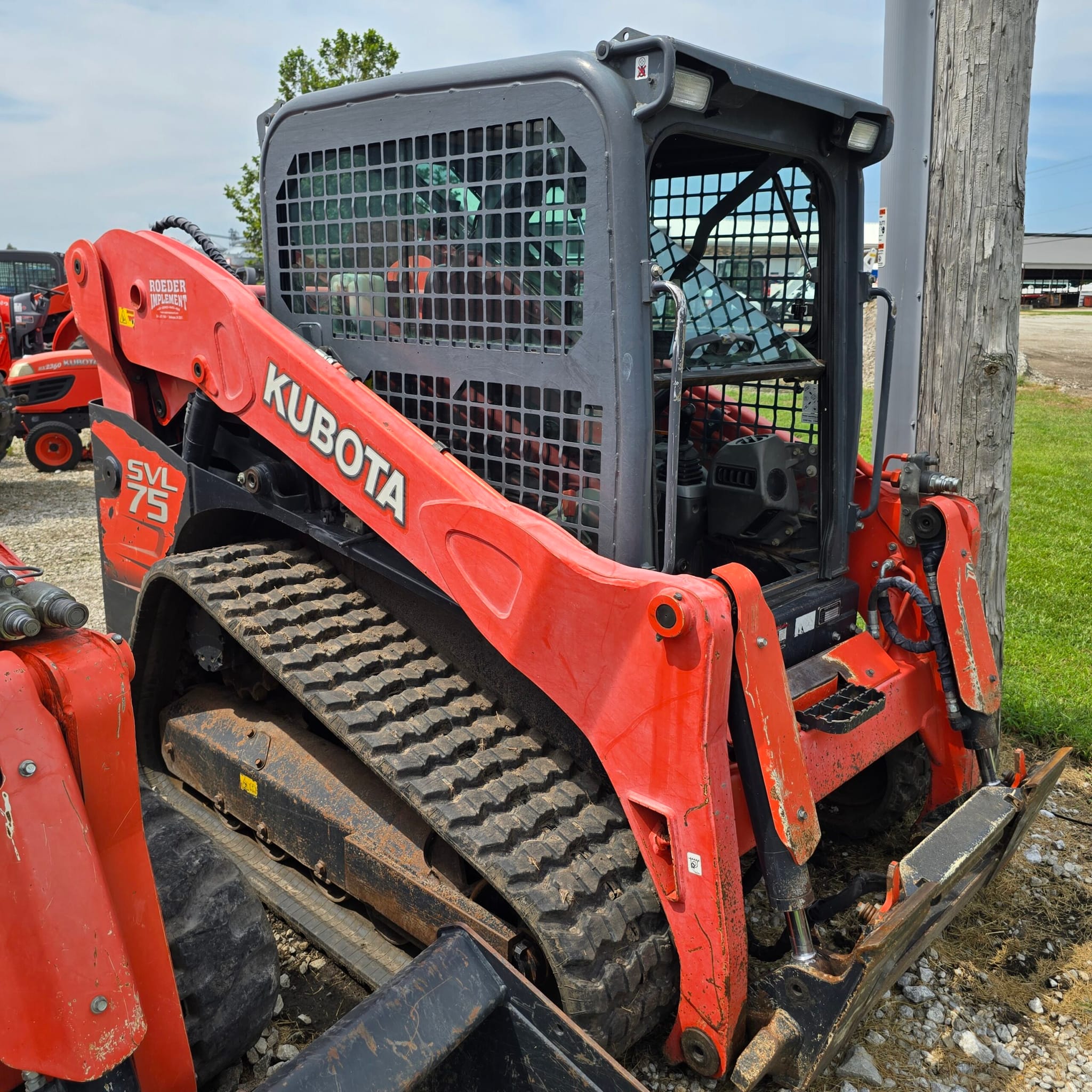Kubota SVL75 Compact Track Loader 4476