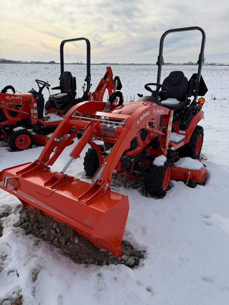 Kubota BX2680 W/ Loader 8947