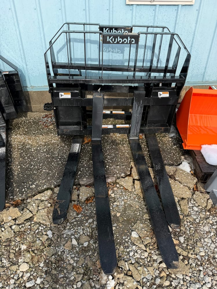 Kubota PFL4648 Pallet Forks