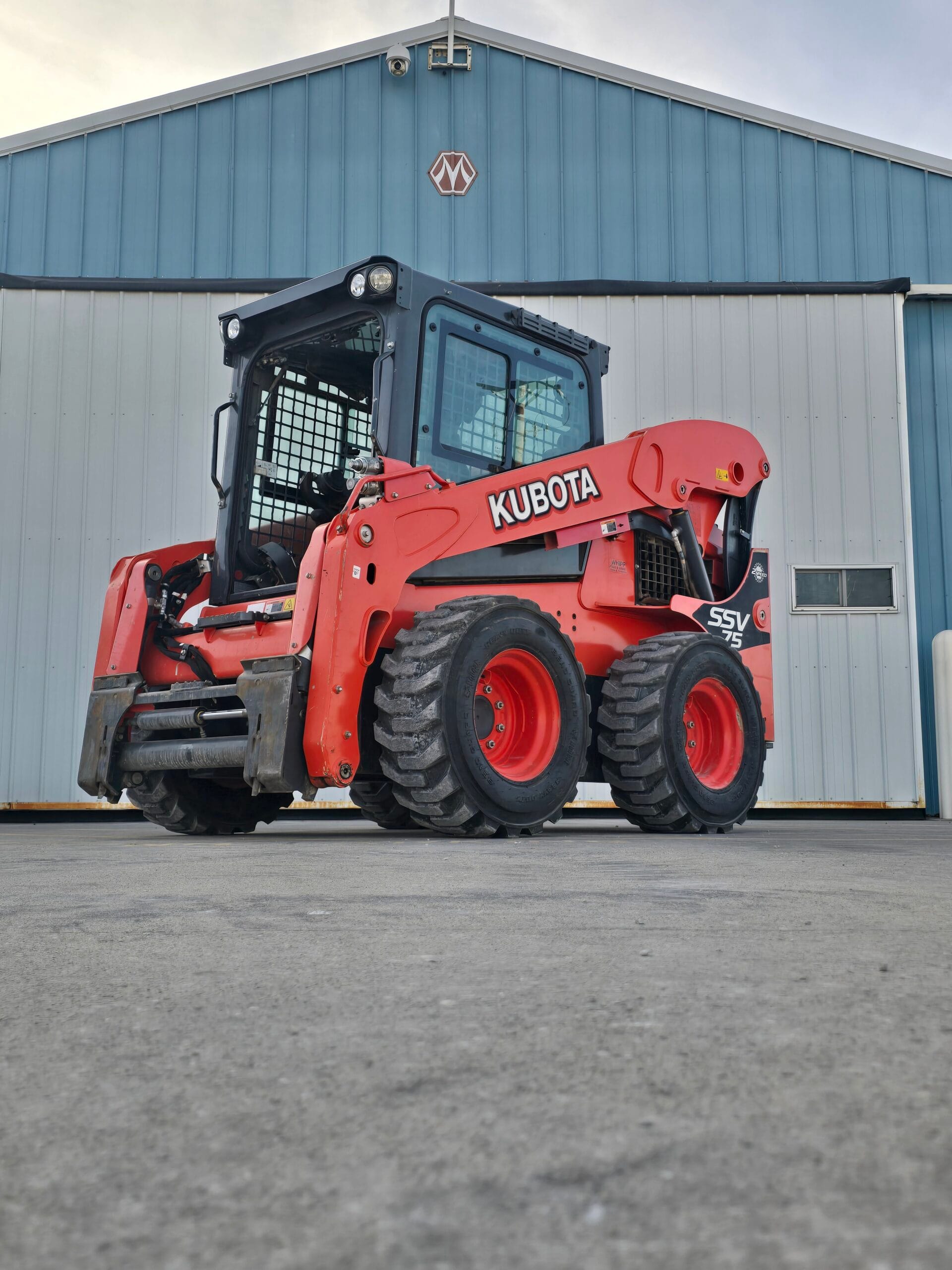 2016 Kubota SSV75 Skid Steer