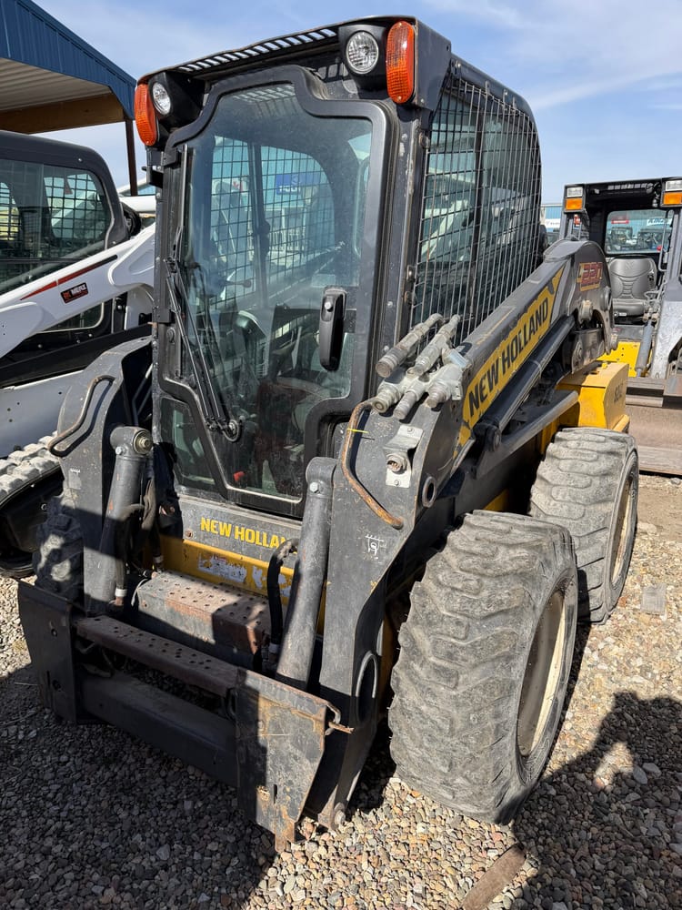2014 New Holland L220 Skid Steer